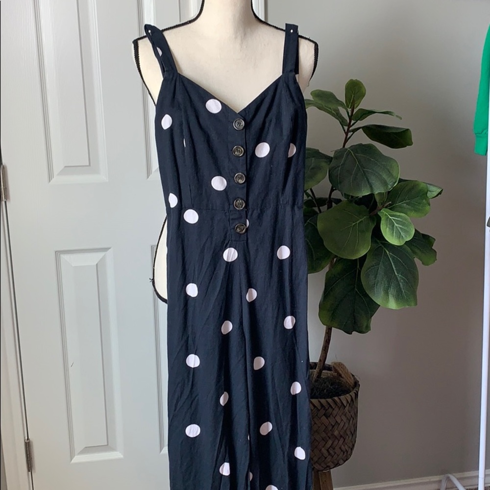 Tie in the back polka dotted jumpsuit!